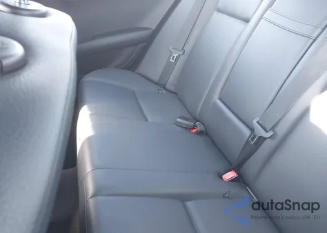 2011 Mercedes-Benz C 300 Sport 4Matic из США, поврежденный, VIN WDDGF8BB1BR152027